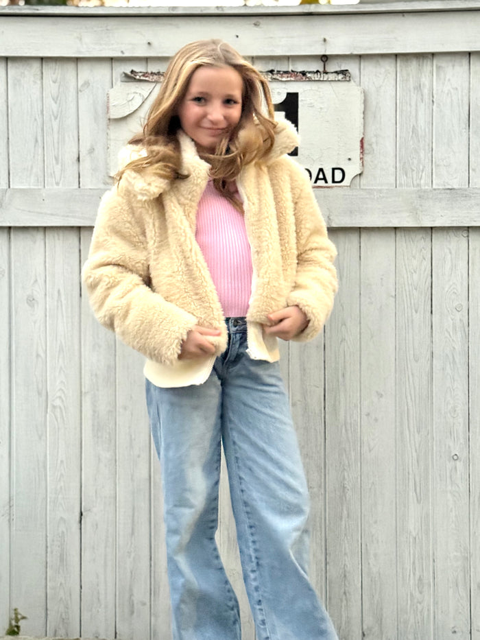 Katie J NYC  Girls Tween Paddie Cropped Sherpa Jacket w/ Detachable Hood