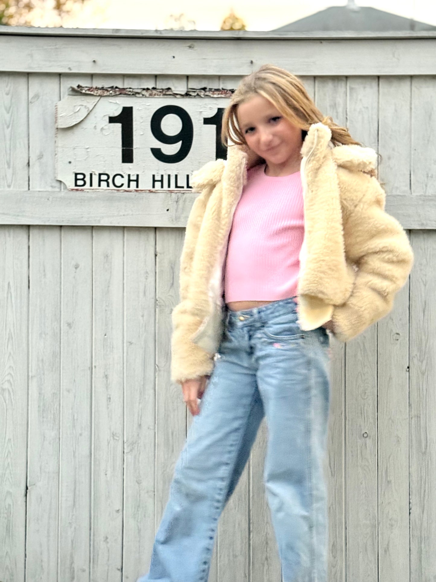 Katie J NYC  Girls Tween Paddie Cropped Sherpa Jacket w/ Detachable Hood