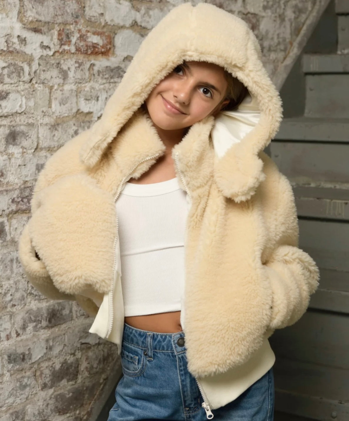 Katie J NYC  Girls Tween Paddie Cropped Sherpa Jacket w/ Detachable Hood